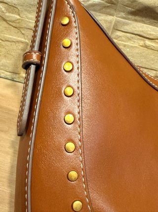 Bolso Mango Marrón Tachuelas. Nuevo
