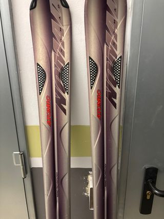 Esquís Atomic Nomad 169cm  Fijaciones Atomic