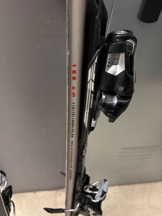 Esquís Atomic Nomad 169cm  Fijaciones Atomic