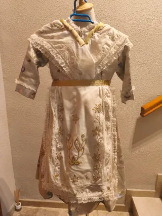 Traje Fallera Niña Beige y Morado