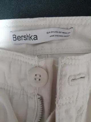 Pantalones cargo Bershka blancos