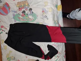 Chándal Jordan Negro y Rojo