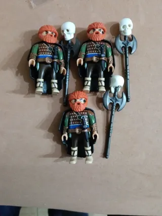 Playmobil Vikingos con Hachas y Calaveras