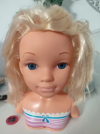 Variedad de juguetes antiguos