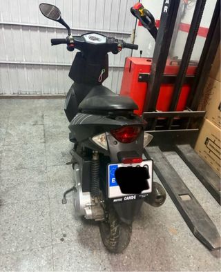 Generic XOR 125 Scooter Negra