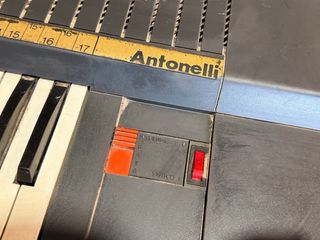 Órgão Antonelli Golden 2411