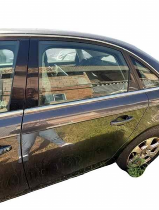 8K5833051D PUERTA TRASERA IZQUIERDA AUDI A4 BER.