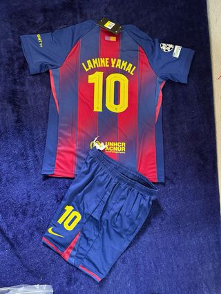 Conjunto Camiseta y Pantalón Corto Nike para 12añs