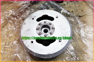 Plato magnético Vespa Scooter