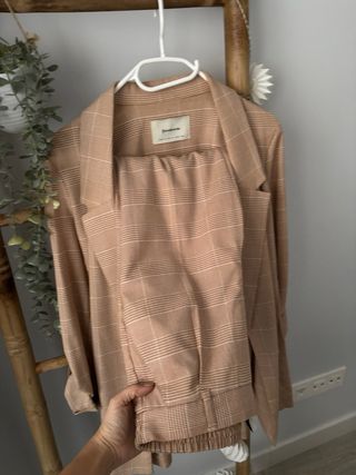Traje cuadros marrón Stradivarius Talla S y M