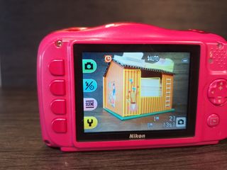 Nikon Coolpix S33 Cámara Digital de 13.2 MP Rosa