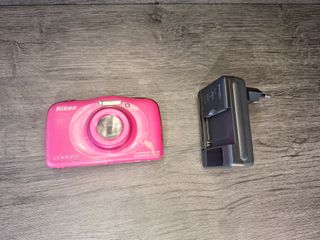 Nikon Coolpix S33 Cámara Digital de 13.2 MP Rosa