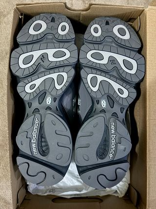 New Balance M1000