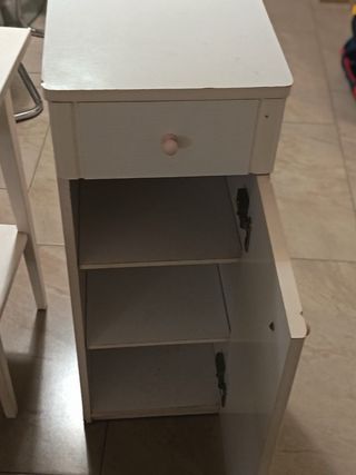 3 Muebles Auxiliares Madera y Plástico