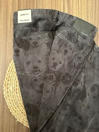 Pantalón baggy Pull&Bear estampado perros hombre