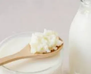 Botella de cristal transparente