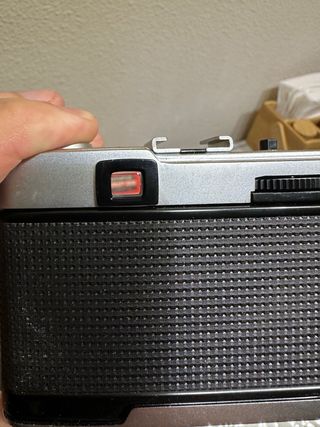 Olympus Trip 35 Cámara Plata/Negra y flash kako