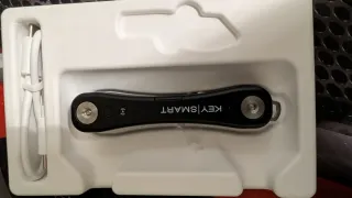 KeySmart iPro (Apple Find My) Negro