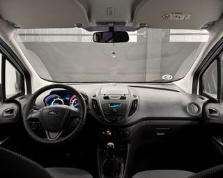 Ford Transit Courier 2015