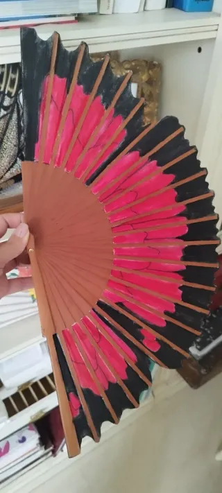 Abanico mariposa pintado a mano