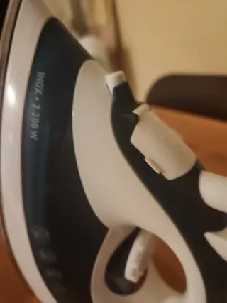 Plancha de ropa Jata 2200W