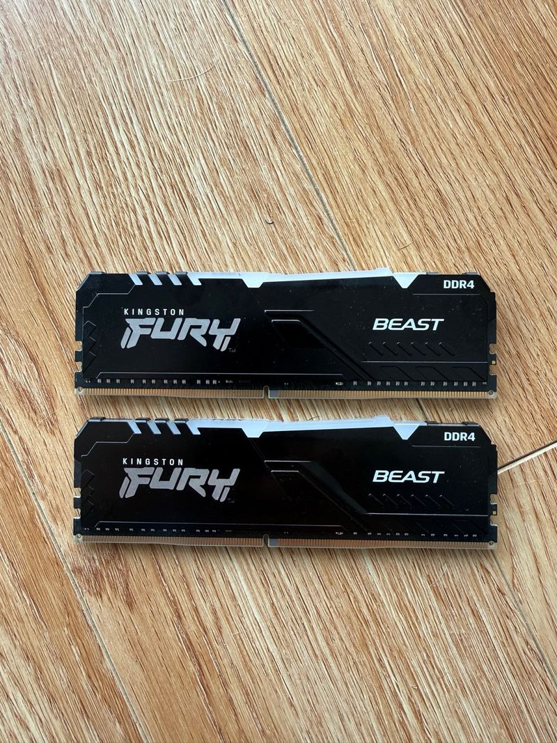 Kit 16GB DDR4 3200MHz RGB (2x8GB) Kingston Fury