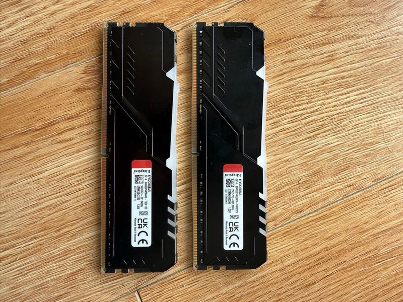 Kit 16GB DDR4 3200MHz RGB (2x8GB) Kingston Fury afbeelding 2