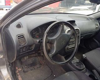 Mitsubishi 478920 puerta del izq carisma berlina 5