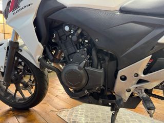 Honda CB500F. Desde 81€/mes.