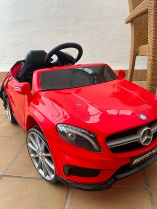 Coche eléctrico infantil Mercedes AMG