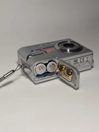 Digicam Pentax Optio 50L 5MP 3x Zoom