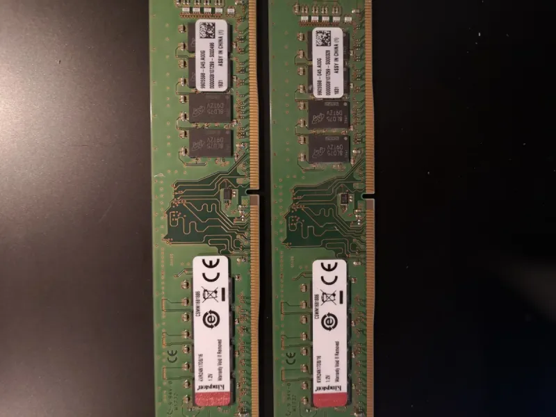 2x Módulos RAM Kingston DDR4 16GB