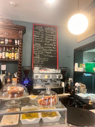 Mobiliario y equipamiento de bar completo