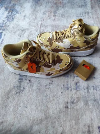 Air Jordan Camuflado Bege e Castanho