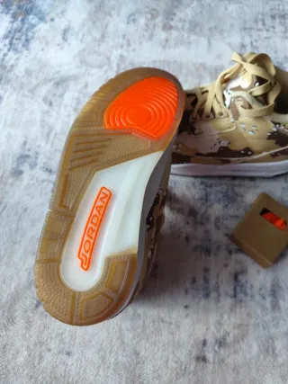 Air Jordan Camuflado Bege e Castanho