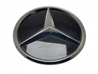 Emblema marca Mercedes A0008880400