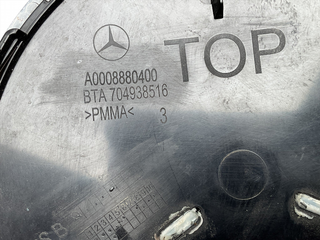 Emblema marca Mercedes A0008880400