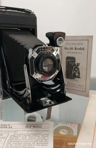 Cámara Kodak Art Decó