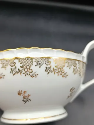 Salsera de porcelana francesa