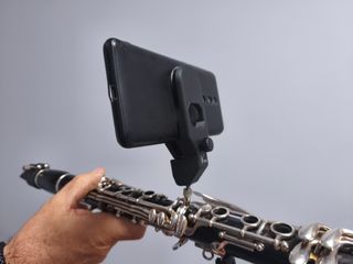 Atril para clarinete partituras digitales