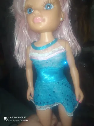 Muñeca Nancy pelo rosa y vestido azul