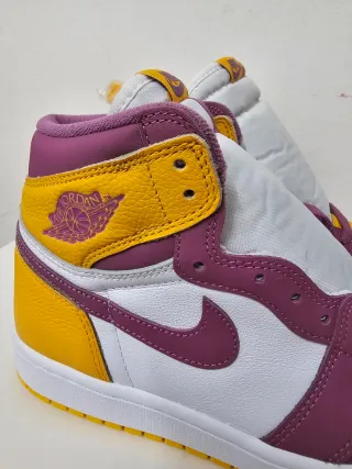 Air Jordan 1 High Morado y Amarillo