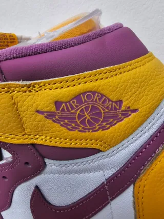 Air Jordan 1 High Morado y Amarillo