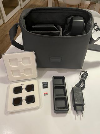DJI Mavic 3 Classic RC Pro Fly More Combo