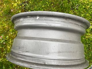 Llantas Volvo 15” 6J  et 25 Original (2 unidades)