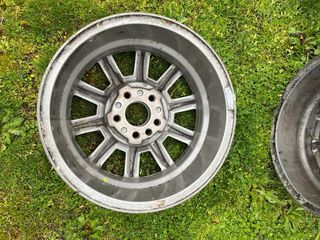 Llantas Volvo 15” 6J  et 25 Original (2 unidades)