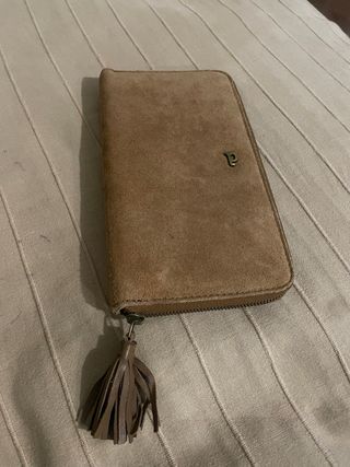 Cartera de piel grande
