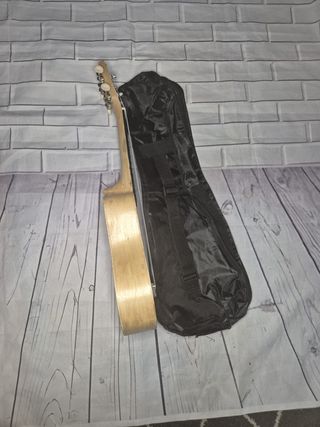 Ukelele Soprano Artesanal con diseño de libélula