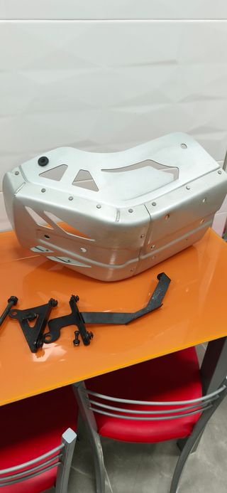 Cubre carter Suzuki v-strom 650 ABS 2011/2023