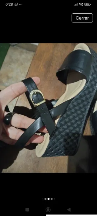 Sandalias Azaleia Plataforma Beige y Negras